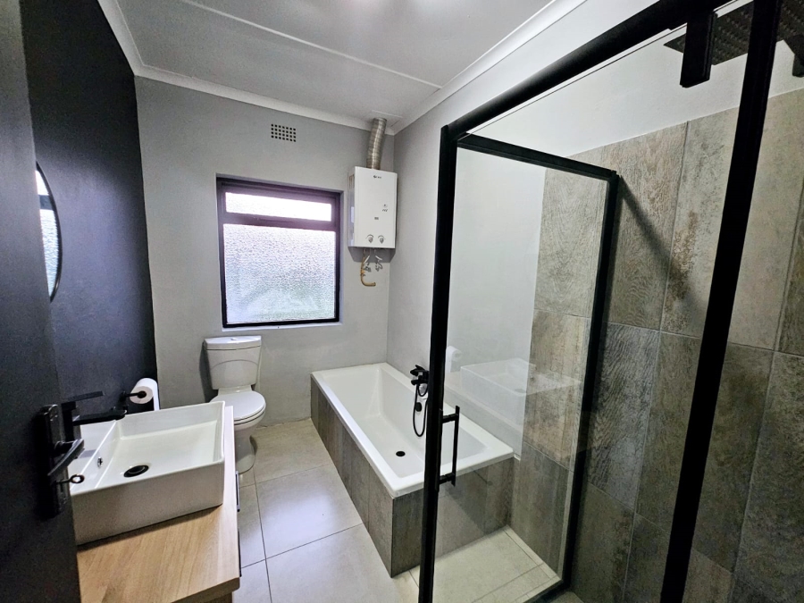 5 Bedroom Property for Sale in Stilbaai Wes Western Cape